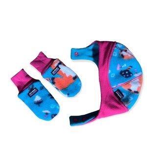 Patagonia hat and mittens